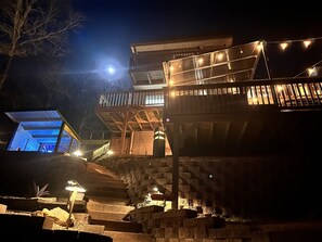 Exterior - TIME WELL SPENT! Luxury Lake House w Dock & HotTub (Rocky Mount)
