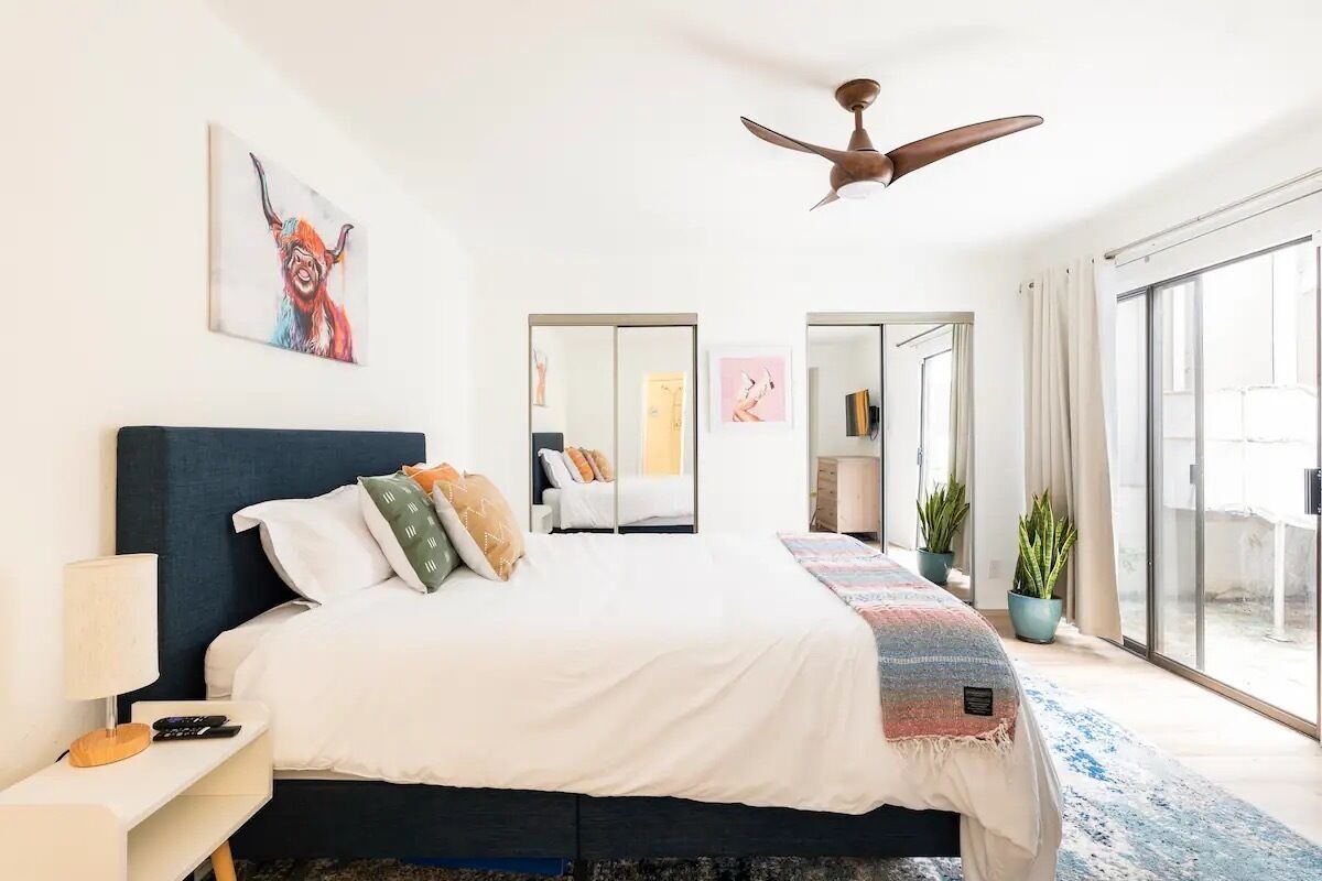 Spacious 3BR minutes from downtown & Rainey w/pool + King suite. Near airport