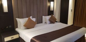 Coffres-forts dans les chambres, Wi-Fi gratuit, draps fournis
