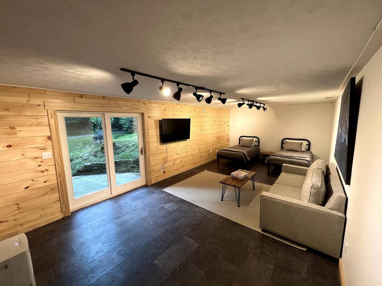 Private Mountain Chalet-fenced In Yard For Pets! - Brevard