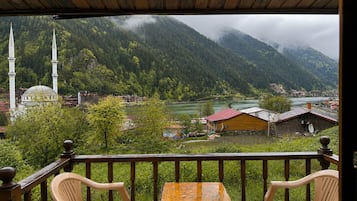 Royal Suite, Lake View | Terrace/patio