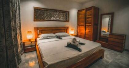 Modern Apartment w/ AC + a Washer.