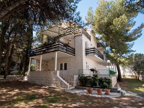 Apartment | Exterior