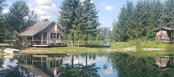Rustic Beach House on Private Pond