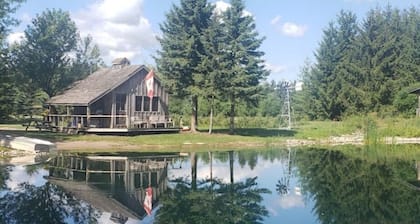 Rustic Beach House on Private Pond