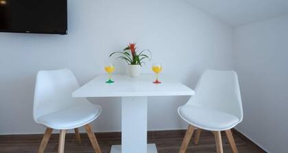 Apartments Horizon - Double Room With Balcony and Sea View