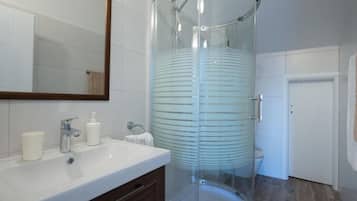 House | Bathroom | Shower, hair dryer