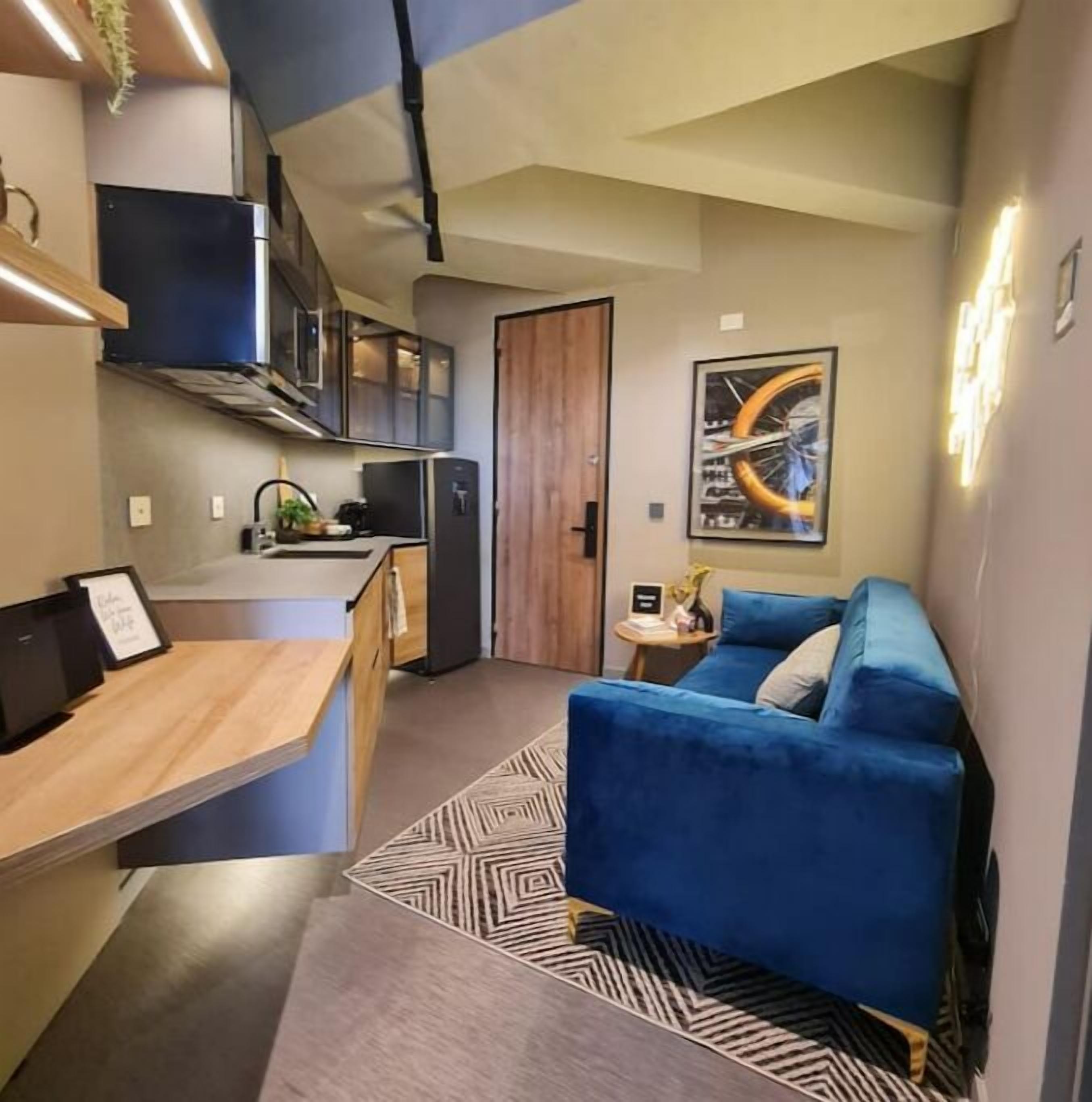 Unique Design Loft With Balcony