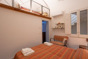 1 bedroom, iron/ironing board, bed sheets