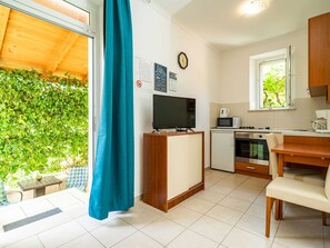 Apartment | Private kitchen | Fridge, microwave, oven, stovetop