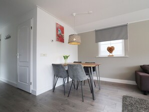 House | Dining