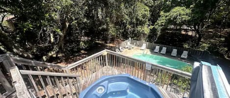 Tina de hidromasaje al aire libre