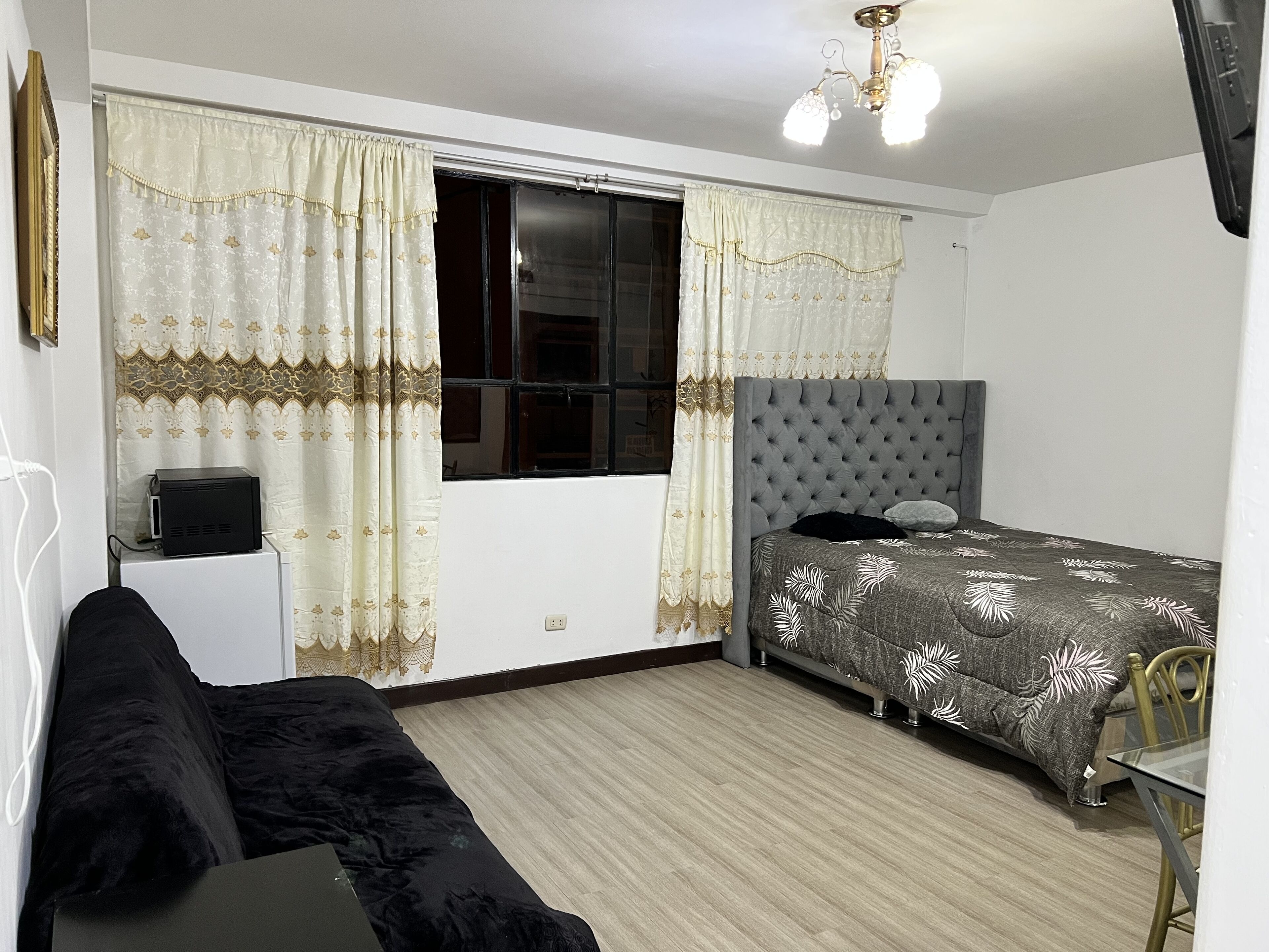 1 chambre, bureau, Wi-Fi, draps fournis
