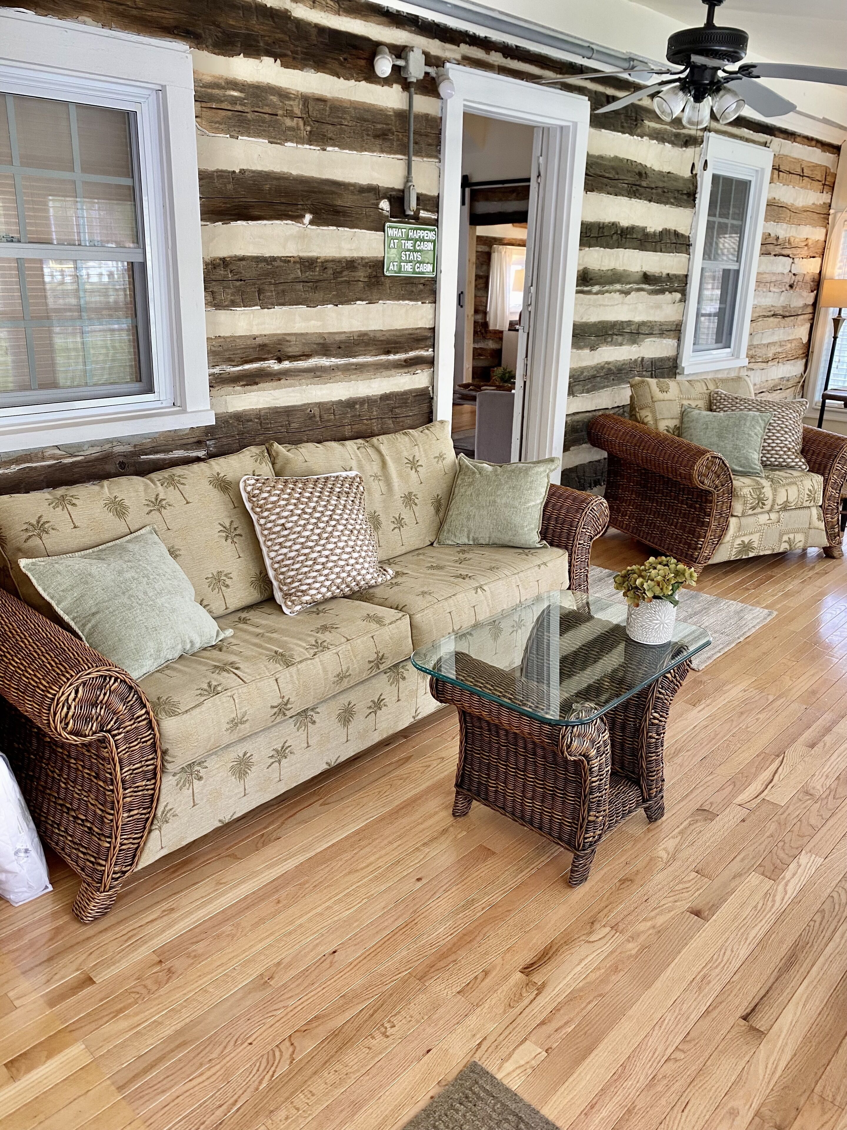 Rivers Edge Waterfront Cabin, Private Beach