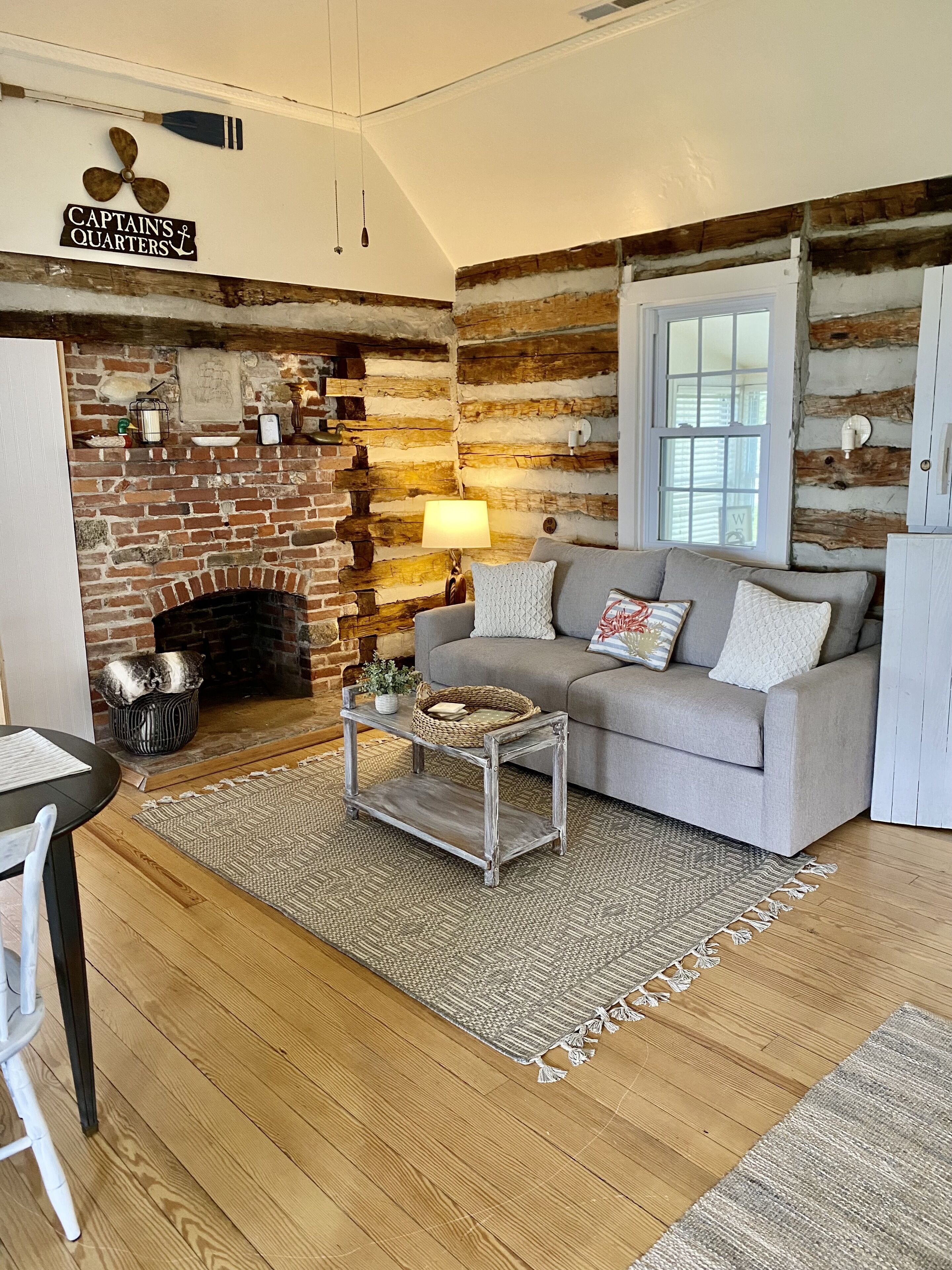 Rivers Edge Waterfront Cabin, Private Beach