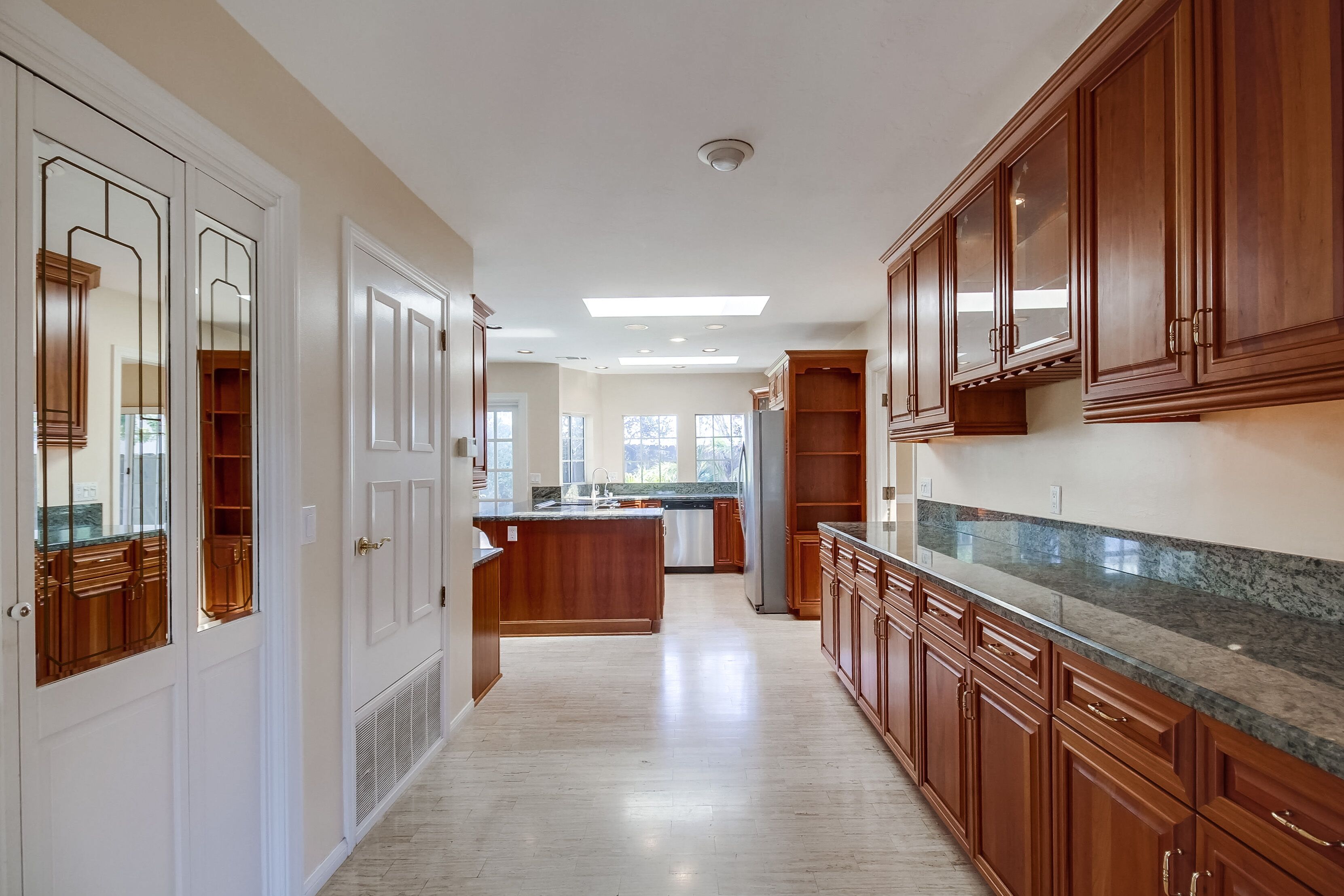 Coastal Bliss: Located in La Jolla! Jacuzzi, walk to to beach and restaurants 