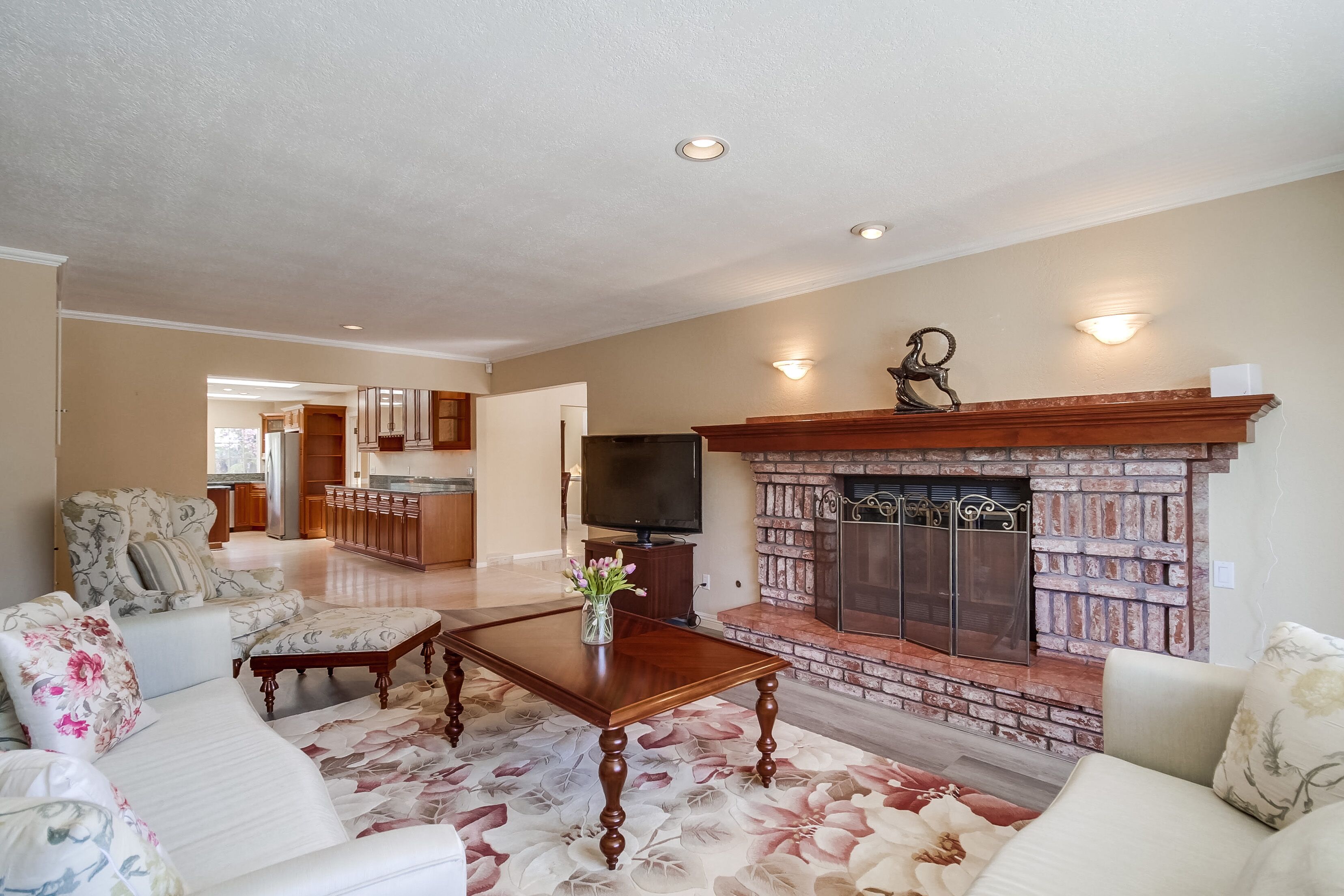 Coastal Bliss: Located in La Jolla! Jacuzzi, walk to to beach and restaurants 