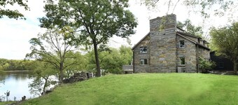 Villa Riveranda Hudson Lighthouse 147