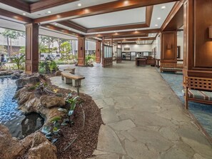 Spa - 29Fl Walk to Waikiki Beach, Sleeps 4, AC & Parking (Honolulu)