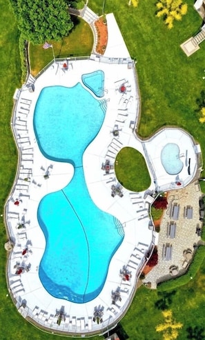 Piscine extérieure, piscine chauffée