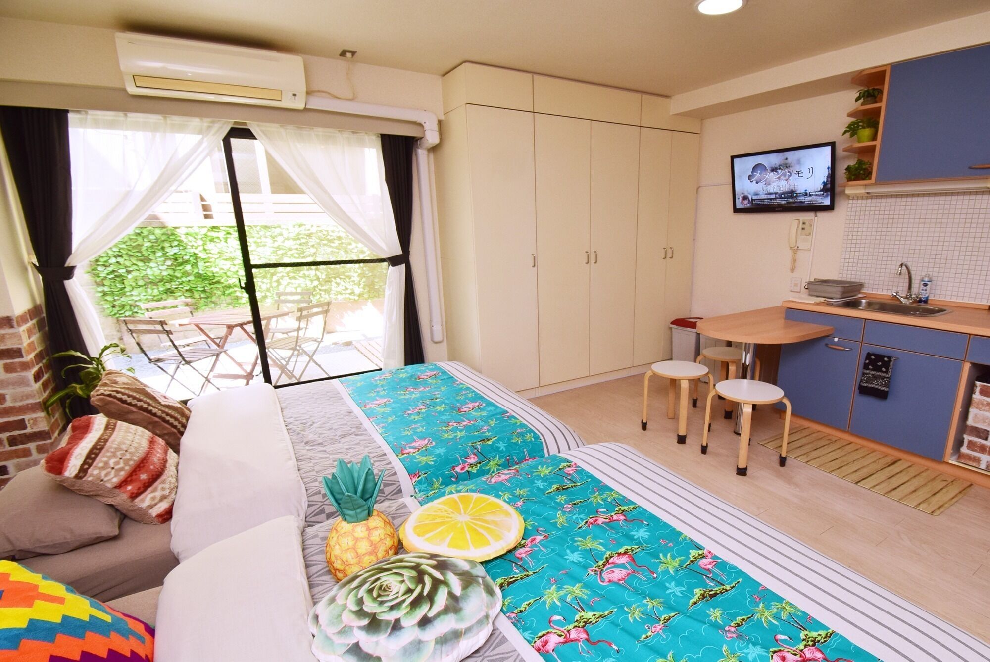 1 室のベッドルーム、デスク、アイロン / アイロン台、WiFi (無料)