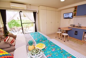1 bedroom, desk, iron/ironing board, free WiFi