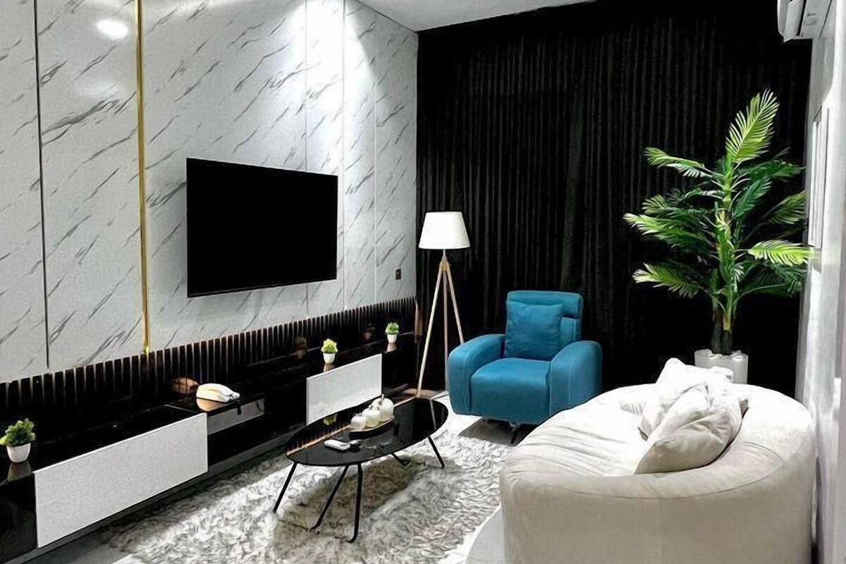 Smart TV 75 pulgadas con canales de televisión digitales, Netflix