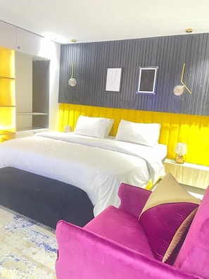 Appartement Luxe, 2 chambres, 2 salles de bains | Literie de qualité supérieure, matelas mémoire de forme, bureau