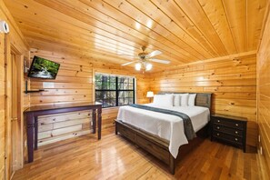 8 bedrooms, Internet, bed sheets - Wildbriar Inn (Sevierville)