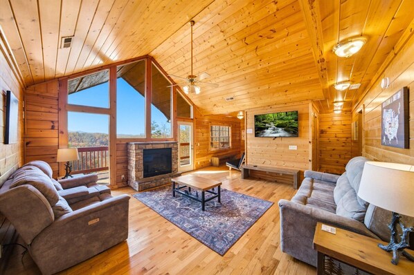 Fernseher, Kamin, Videospiele