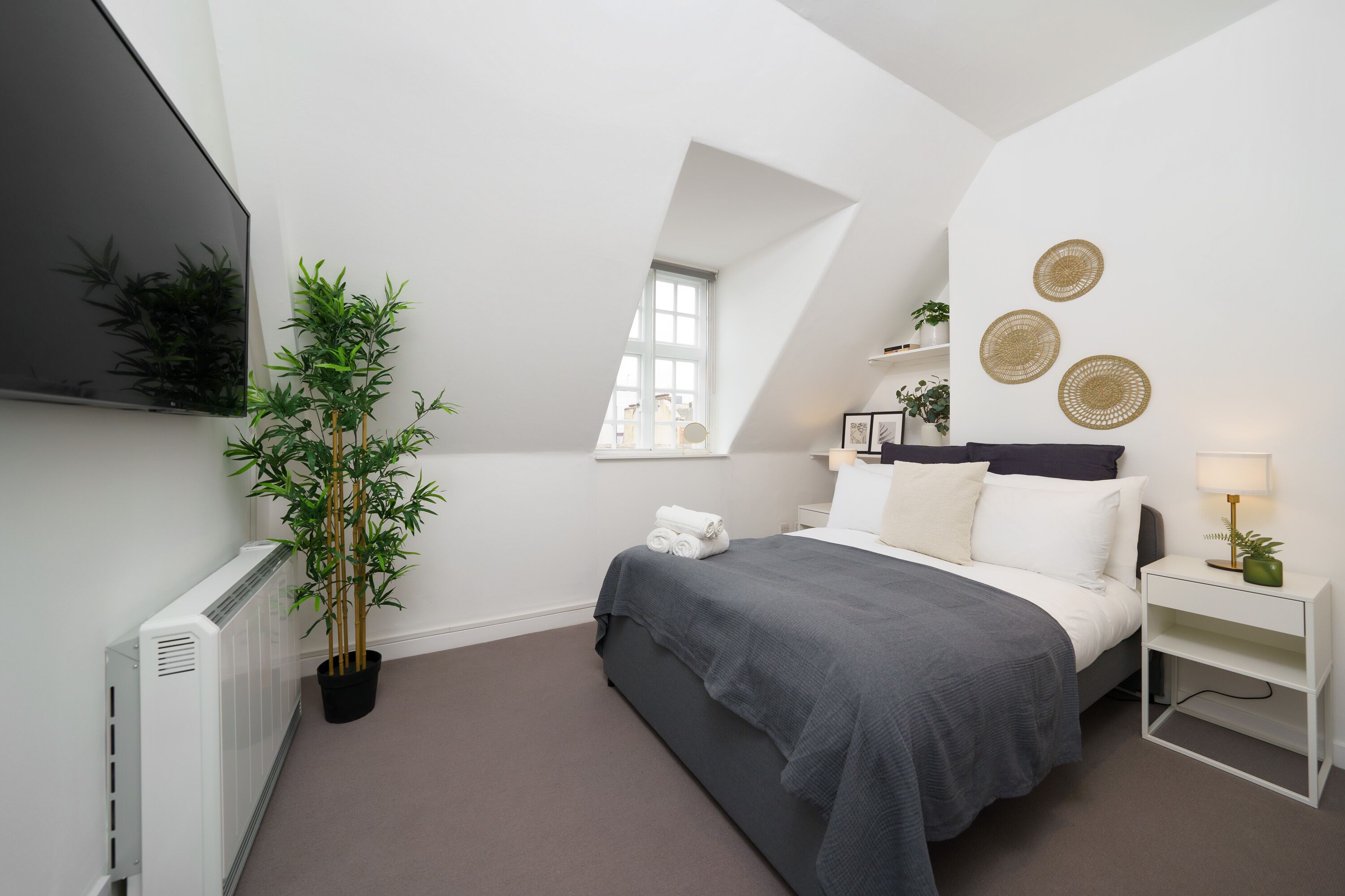 WOW! Oxford Circus!  2 Bedr/3Beds/ Best Location!