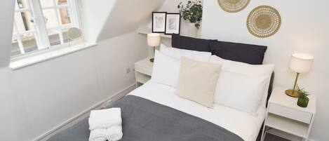 2 habitaciones, tabla de planchar con plancha y wifi gratis