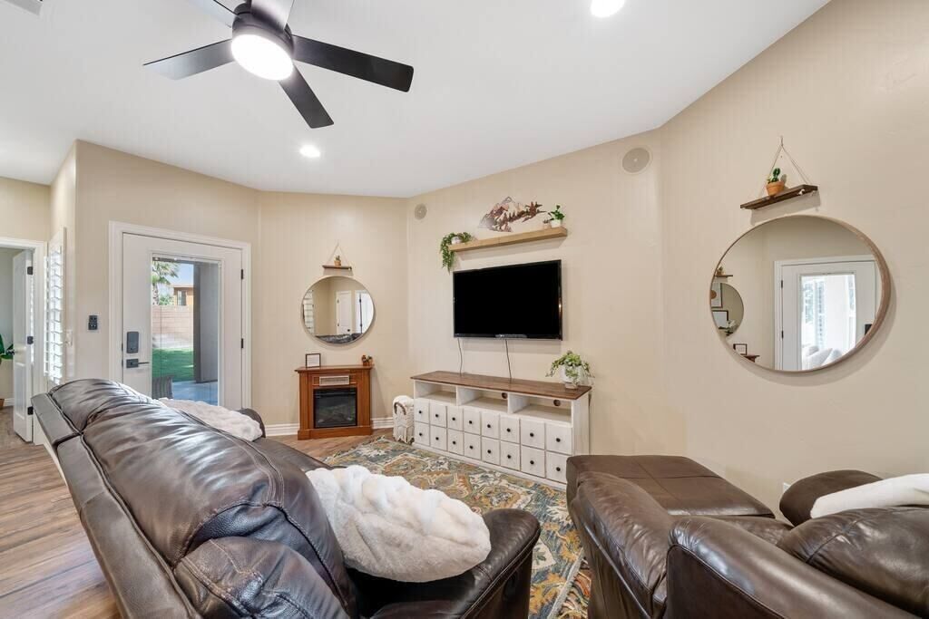 Red Rock Retreat | POOL | Lazy River | Hot Tub