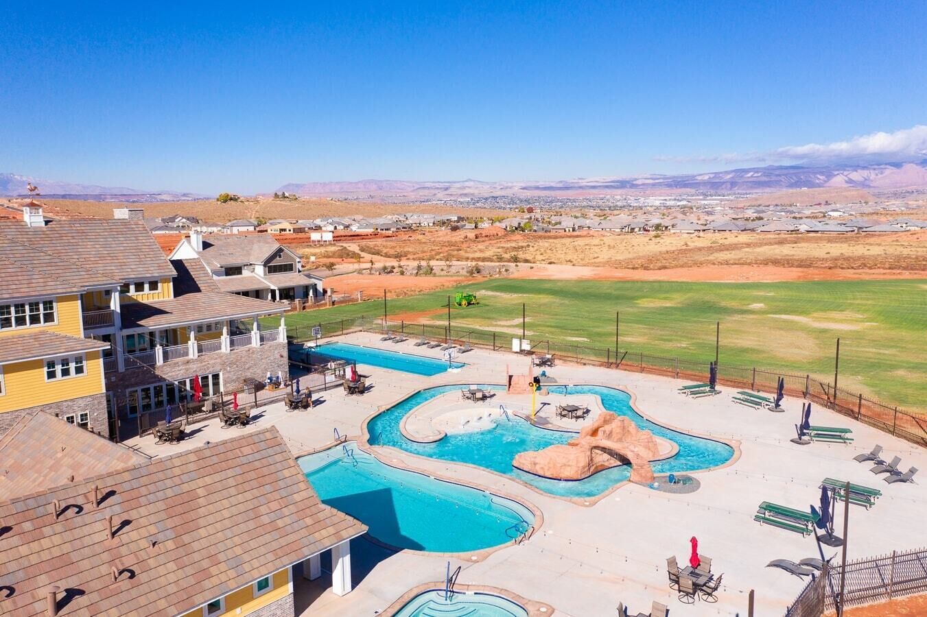 Red Rock Retreat | POOL | Lazy River | Hot Tub