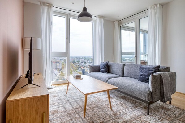 TV, stereo - Airy Donaustadt 1BR w/ Gym & Rooftop Pool, nr U1, by Blueground (Vienna)