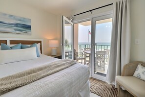 3 bedrooms, iron/ironing board, travel crib, free WiFi