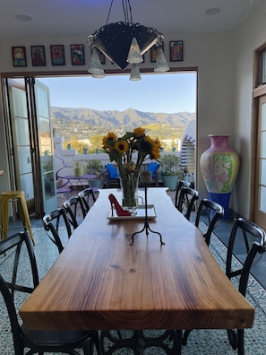 Dining - Downtown spectacular Penthouse  with panoramic rooftop views- FUNRomantic (Santa Barbara)