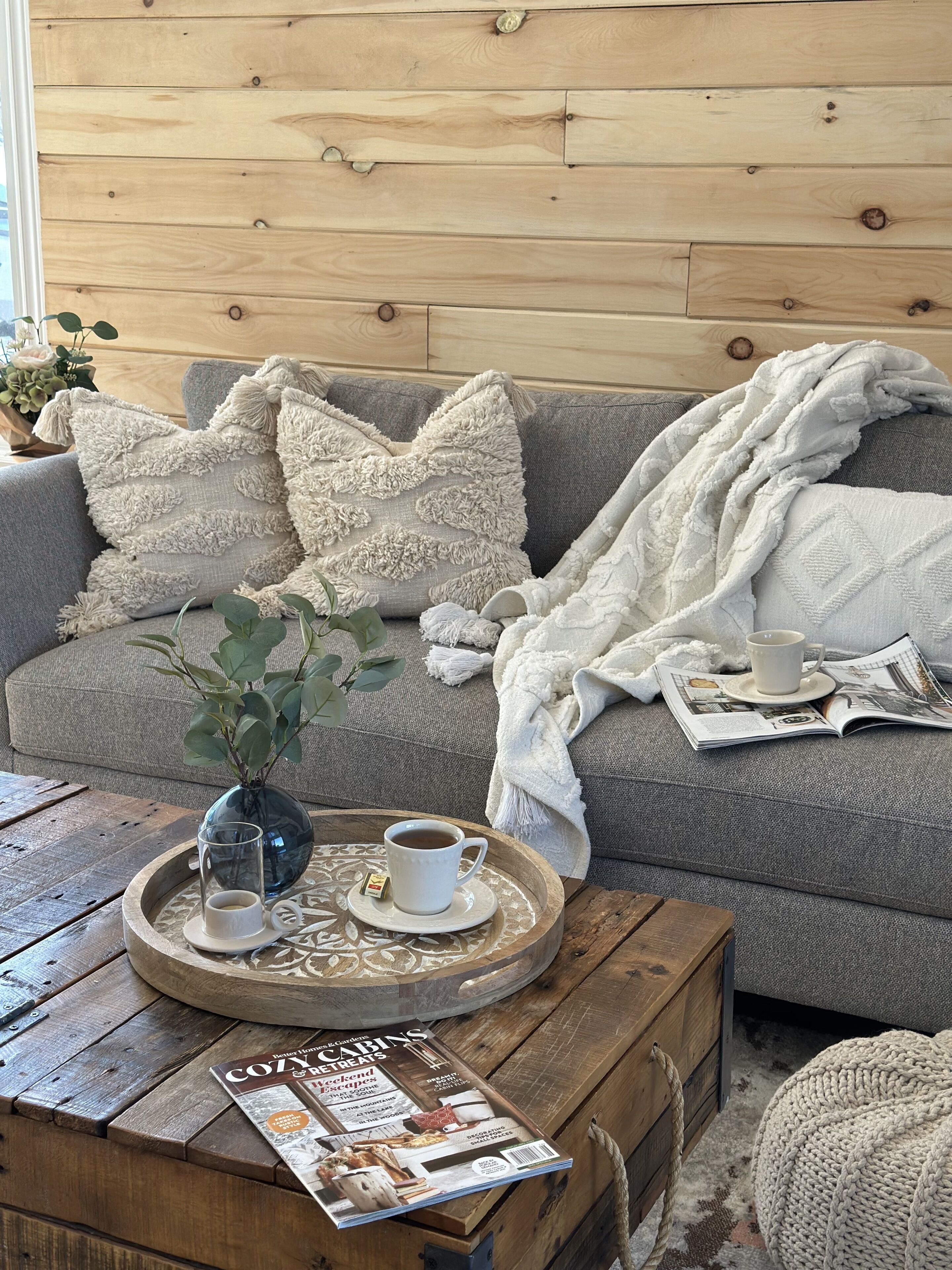 Newly Renovated Family Waterfront Cottage W/hot Tub