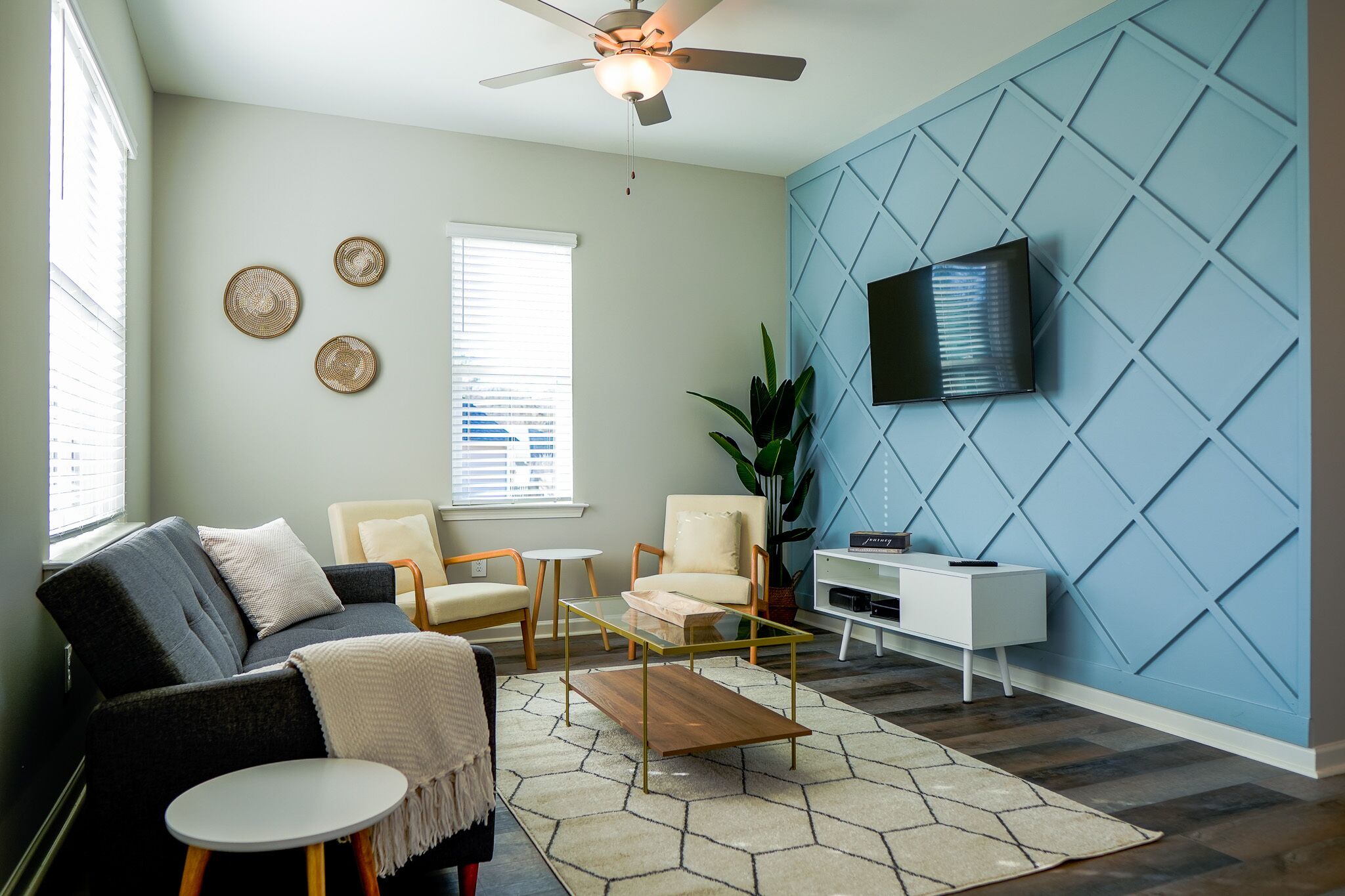 Scandinavian Cottage 4 miles to Duke-King Size Bed