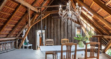 Ferienwohnung 'Kleiner Hof Rosenrot' mit Garten und WLAN