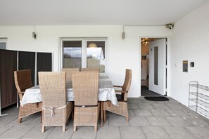 Outdoor dining - Apartment "Agricola" with Shared Garden & Wi-Fi (Bad Säckingen)