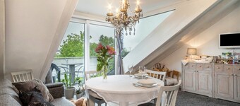 Holiday Apartment "Straub" with Mountain View, Balcony & Wi-Fi
