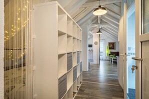 Interior - Holiday Apartment "Straub" with Mountain View, Balcony & Wi-Fi (Meckenbeuren)