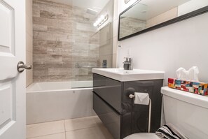 Hair dryer, towels, toilet paper - Le Pik-Bois - In the middle of nature with Spa (Sainte-Émélie-de-l'Énergie)