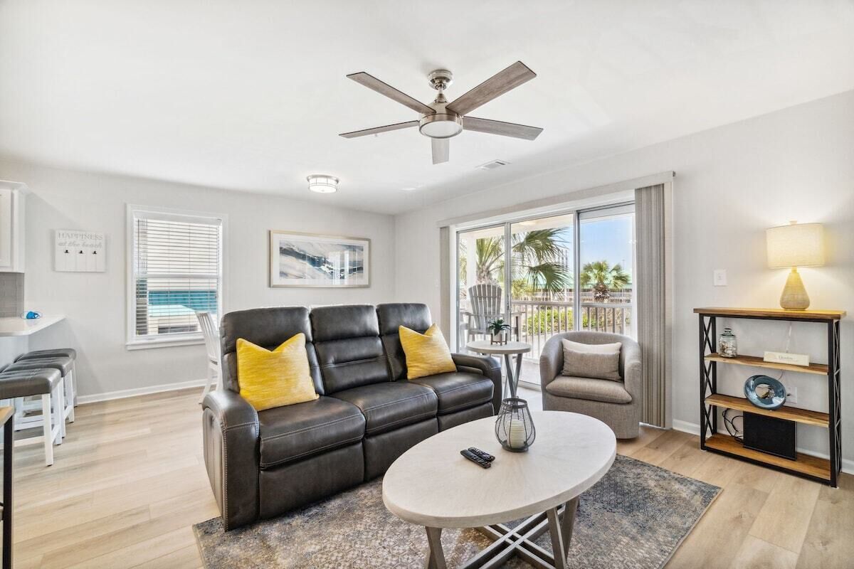 Beach Retreat~3 Min Walk to the beach