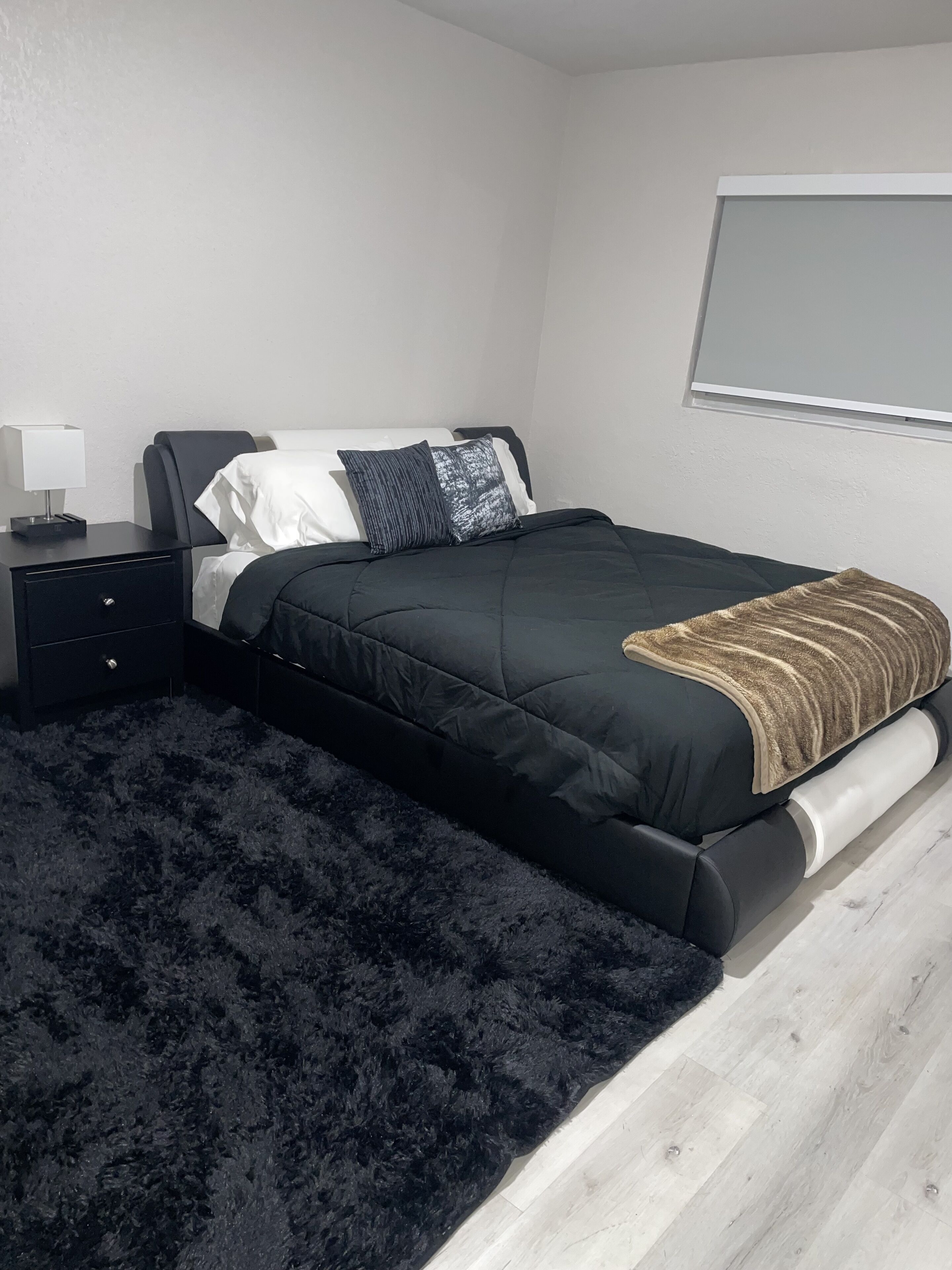 NEW North Miami apartment; close to beaches, restaurants, downtown and shopping.