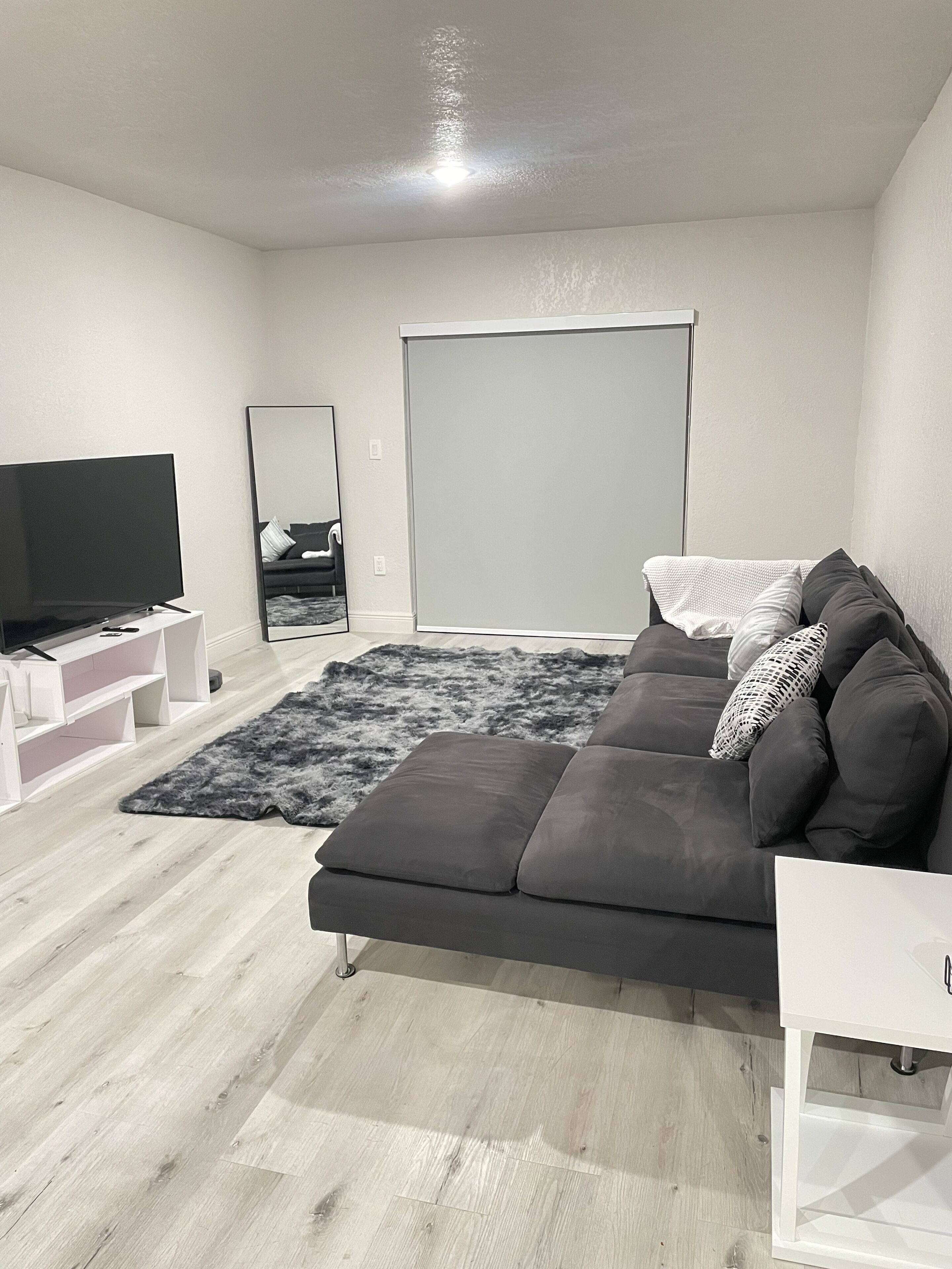 NEW North Miami apartment; close to beaches, restaurants, downtown and shopping.