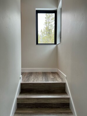 Interior - Mountain Property with amazing views and close to Bozeman (Bozeman)