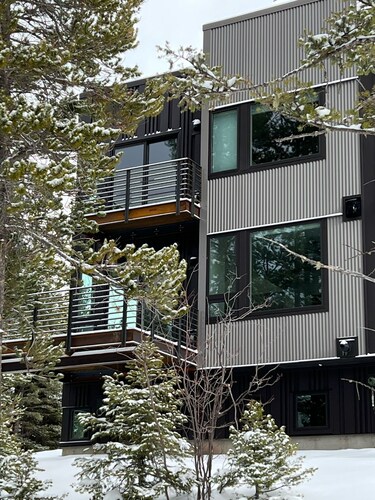 Mountain Property with amazing views and close to Bozeman