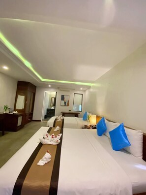 Family Room | Minibar, in-room safe, desk, iron/ironing board - Ang Damnak Samrith Boutique Hotel (Siem Reap)
